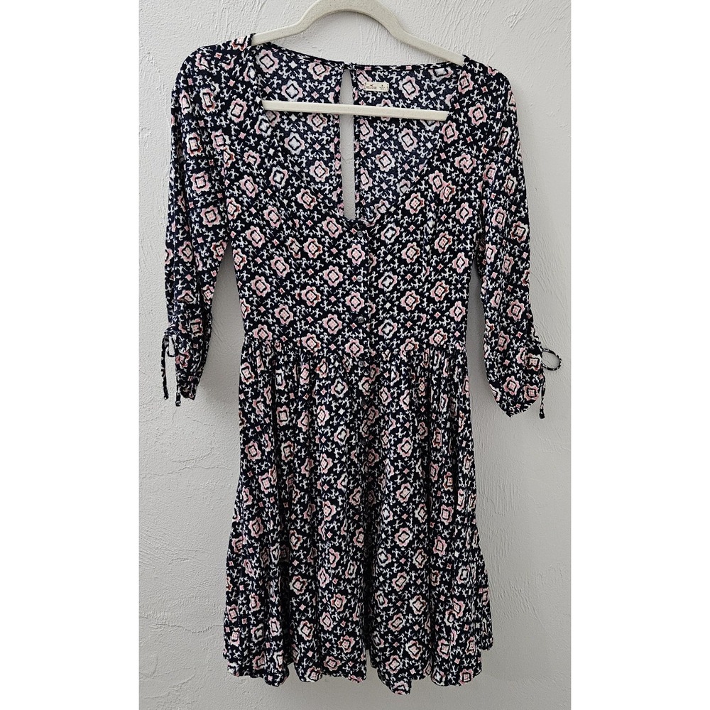 Hollister Women's 3/4 Sleeve Short Open Back Dress Size Medium Navy Pink Details
